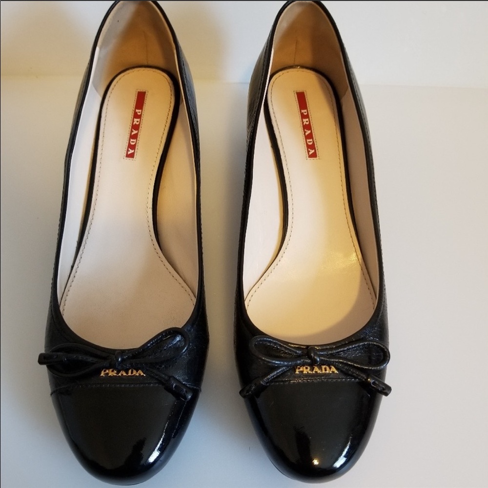 Prada Black Leather Pumps Sz 39.5